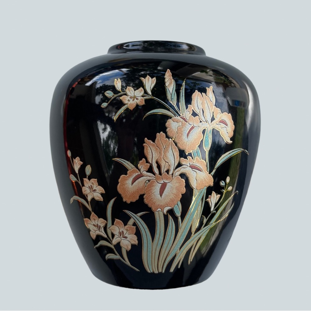 Vintage Japanese Small Porcelain Vase with Peach Lilies/Floral Design